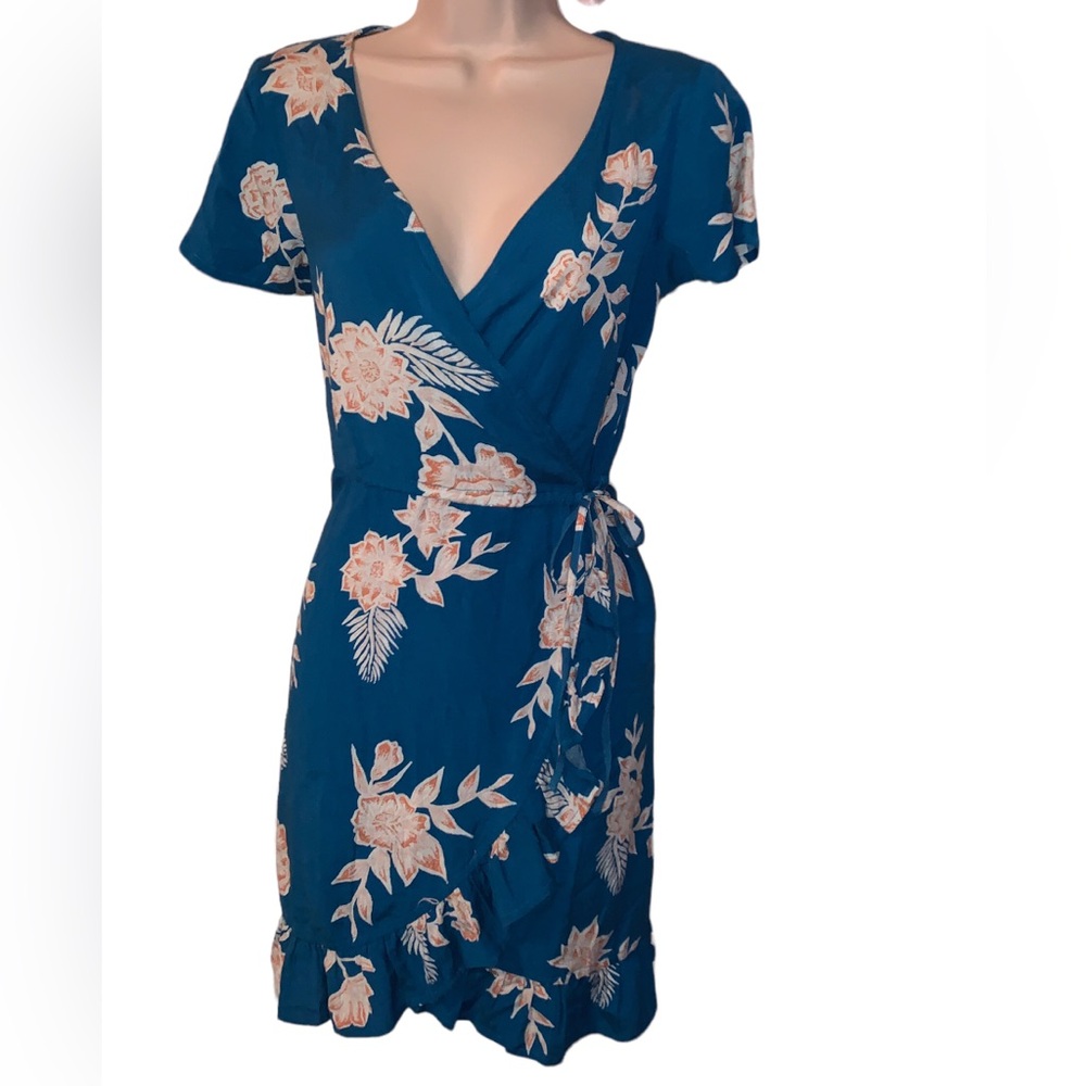 Roxy Flower Hawaiian Print in blue Wrap dress NWOT small - Picture 8 of 12